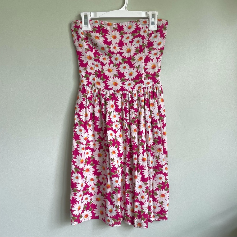 pink & white daisy dress